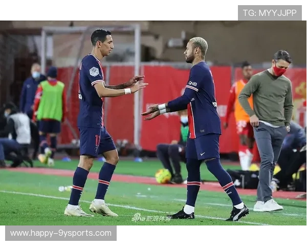 姆巴佩梅开二度助巴黎逆转取胜登顶法甲积分榜焦点大战引爆全城热潮