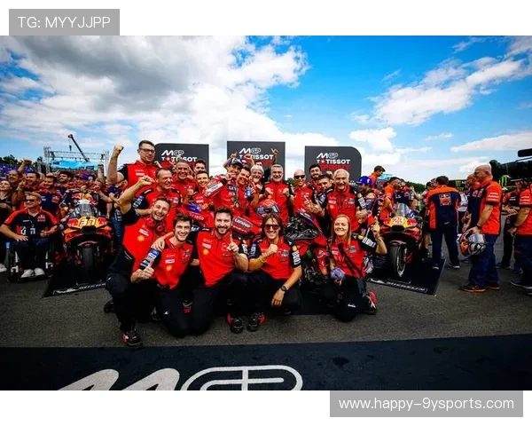 MotoGP赛季最新动态：顶级车手激烈角逐，赛事战况一触即发