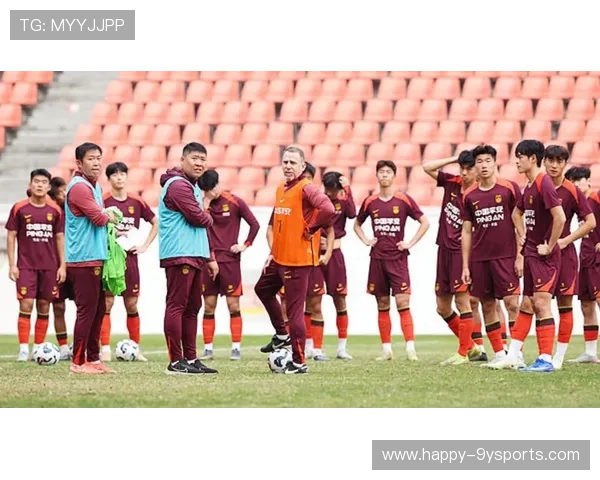 国足新周期备战全面启动多名年轻球员入选引发关注与期待