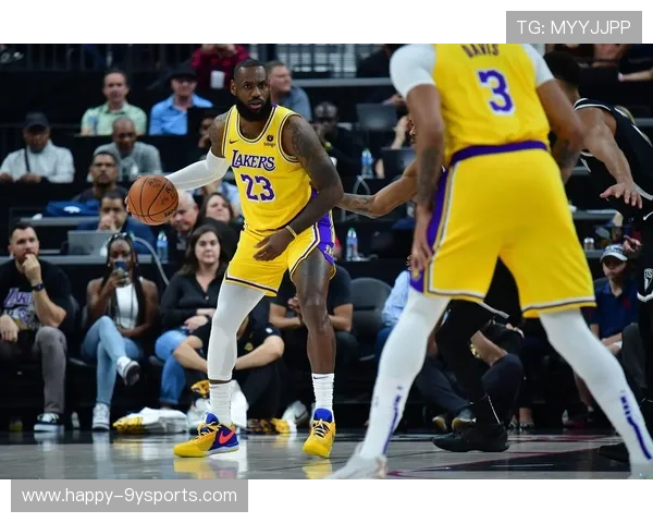 湖人詹姆斯伤愈复出迎战勇士期待新赛季重回巅峰